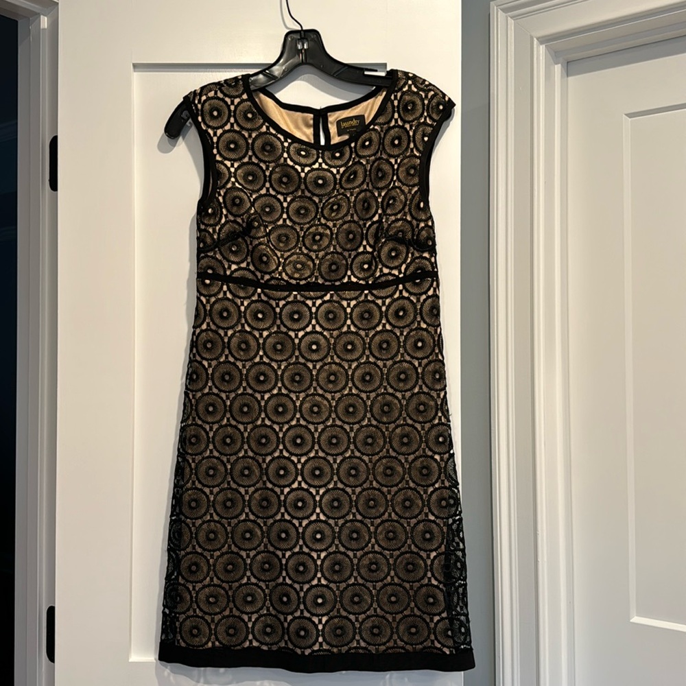 Laundry by Shelli Segal dress, size 4, as shown.